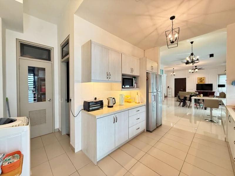 Semi-Detached House for Sale in Telok Panglima Garang (Selangor) - Justin Seah - Kitchen - PropertyGuru.com.my