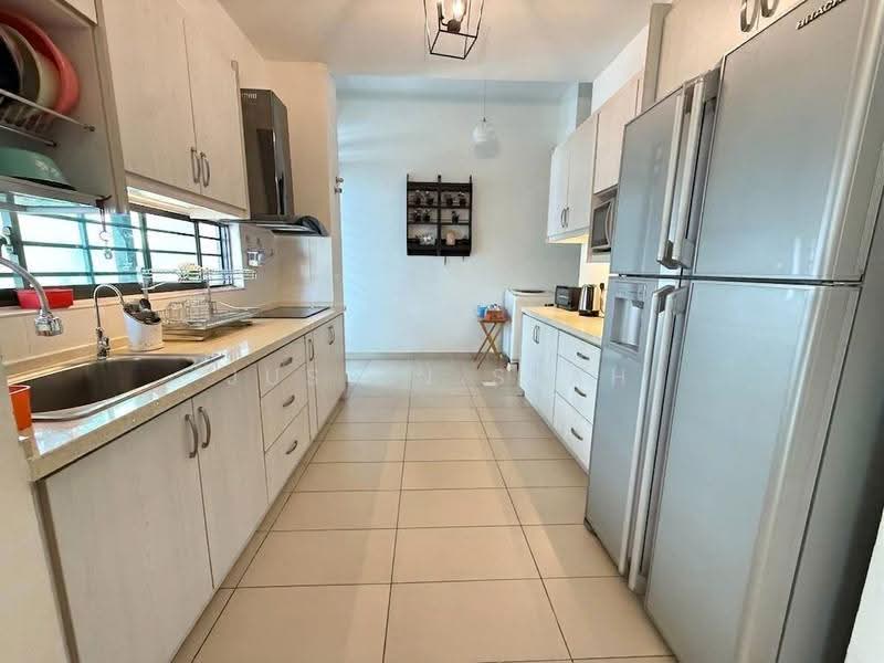 Semi-Detached House for Sale in Telok Panglima Garang (Selangor) - Justin Seah - Kitchen - PropertyGuru.com.my