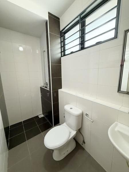 Semi-Detached House for Sale in Telok Panglima Garang (Selangor) - Justin Seah - Bathroom - PropertyGuru.com.my