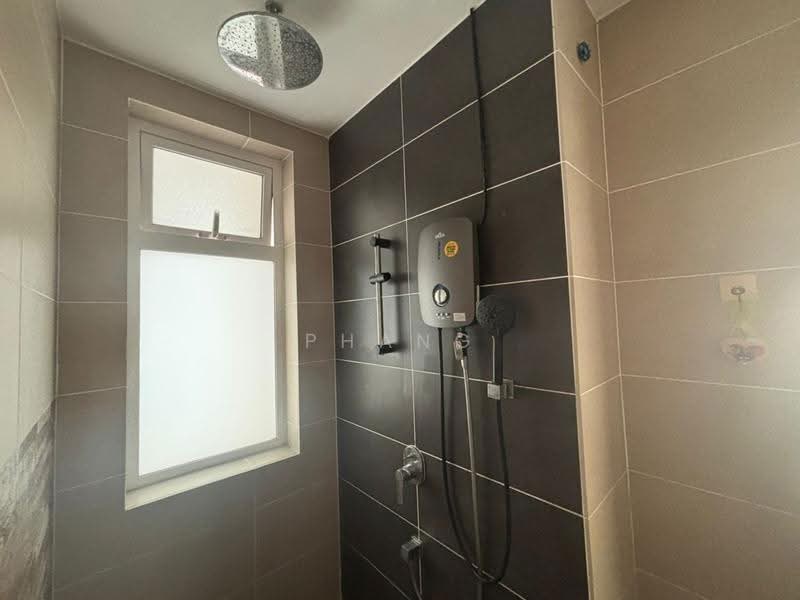 Service Residence for Rent at TriTower Residence @ Johor Bahru Sentral - Phang Elainne - Bathroom - PropertyGuru.com.my