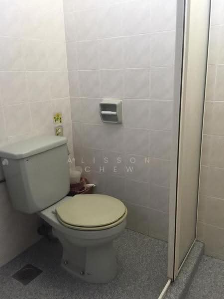 Pangsapuri untuk Disewa di Bukit Dumbar Indah - Alisson Chew - Bathroom - PropertyGuru.com.my