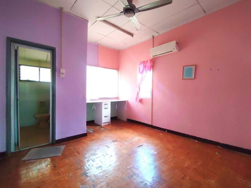 2-storey Terraced House for Sale in Bandar Tun Hussein Onn (Cheras) - Adilah Adib - Bedroom - PropertyGuru.com.my
