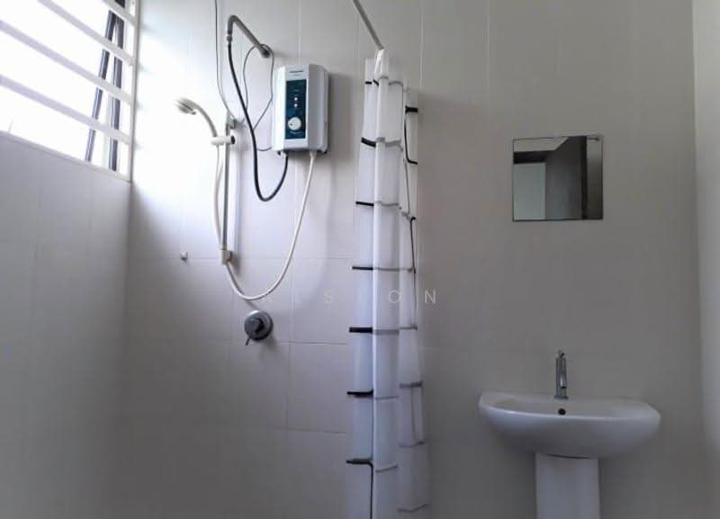 3-storey Terraced House for Sale in Bandar Bayan Bahru (Bayan Lepas) - Alston Loh - Bathroom - PropertyGuru.com.my
