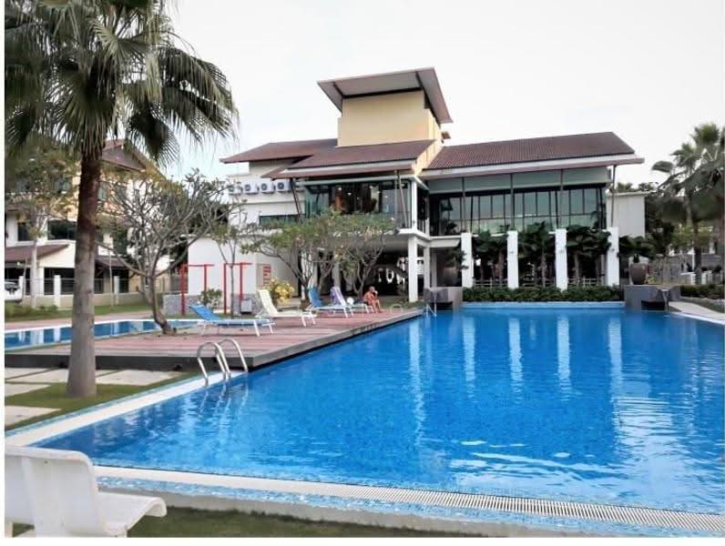 3-storey Terraced House for Sale in Bandar Bayan Bahru (Bayan Lepas) - Alston Loh - Exterior - PropertyGuru.com.my