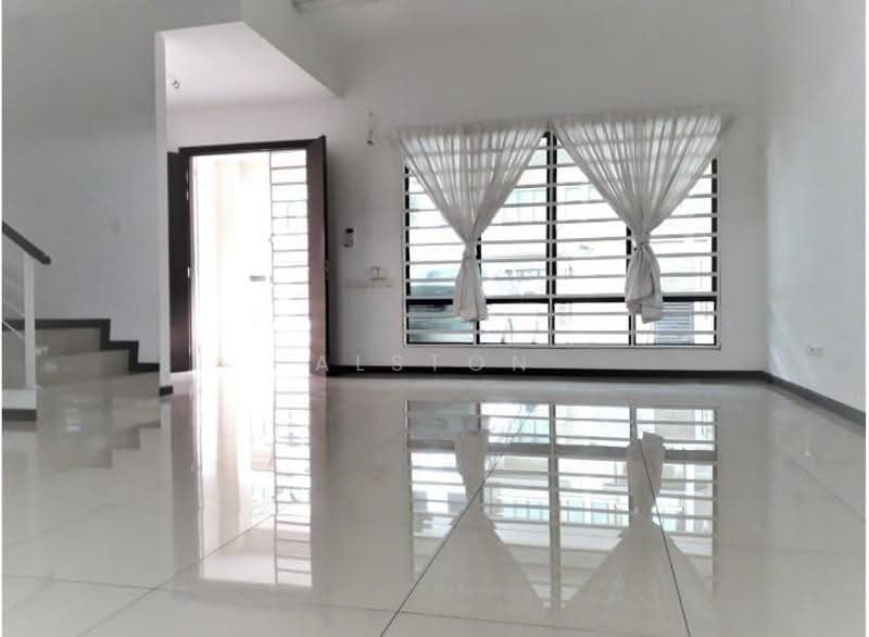 3-storey Terraced House for Sale in Bandar Bayan Bahru (Bayan Lepas) - Alston Loh - Entrance - PropertyGuru.com.my