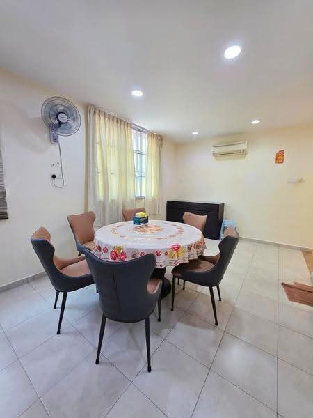 Rumah Berkembar untuk Dijual di Batu Pahat (Johor) - NGO - Dining Room - PropertyGuru.com.my