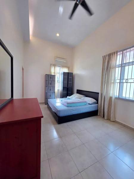 Rumah Berkembar untuk Dijual di Batu Pahat (Johor) - NGO - Bedroom - PropertyGuru.com.my