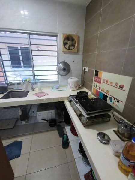Rumah Teres untuk Dijual di TAMAN PUCHONG UTAMA (Puchong) - Eric Foo - Kitchen - PropertyGuru.com.my
