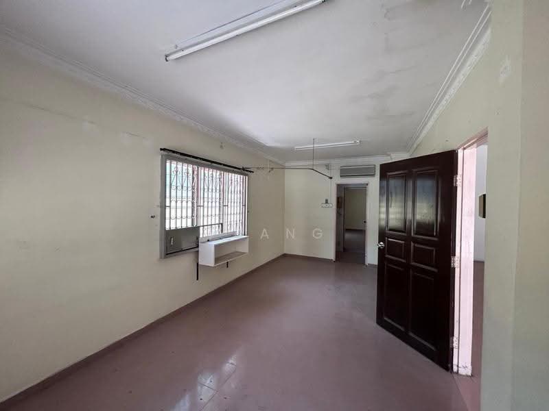 Banglo Komersial untuk Disewa di Taman Pelangi (Johor Bahru) - Phang Elainne - Interior - PropertyGuru.com.my