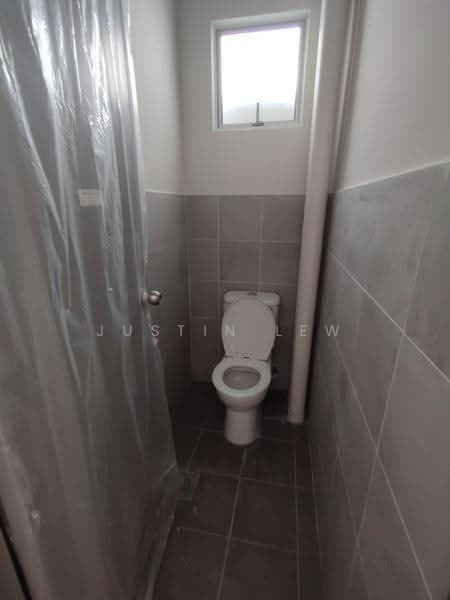 Shop / Office untuk Disewa di Rasah Kemayan (Seremban 2) - Justin Lew - Bathroom - PropertyGuru.com.my