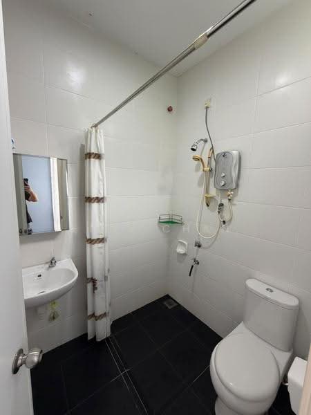 Rumah Kluster untuk Dijual di Setia Tropika (Johor Bahru) - Eddy Chan - Bathroom - PropertyGuru.com.my