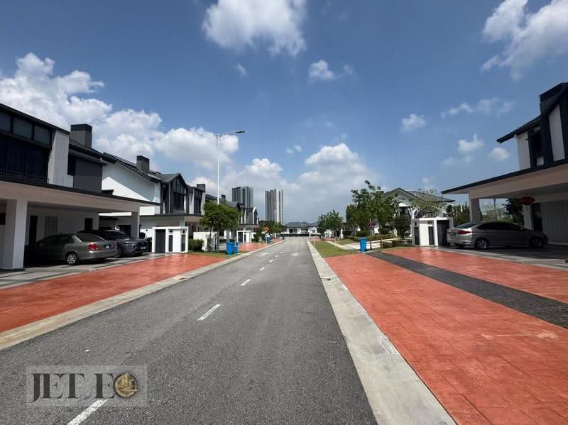 Rumah Berkembar untuk Dijual di Setia Alam (Selangor) - Jennie Chew - Exterior - PropertyGuru.com.my