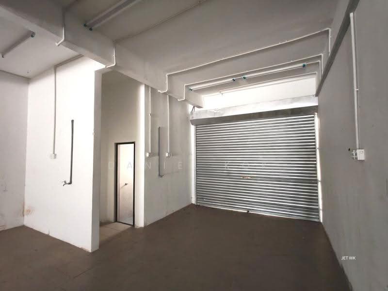 Shop for Sale in Taman Pandamaran Permai (Klang) - Daniel Kok - Interior - PropertyGuru.com.my