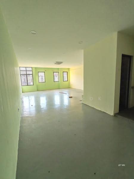 Shop for Sale in Taman Pandamaran Permai (Klang) - Daniel Kok - Interior - PropertyGuru.com.my