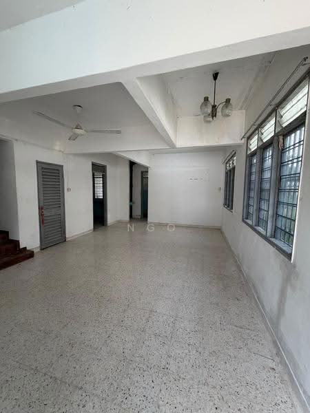 Rumah Berkembar untuk Dijual di Batu Pahat (Johor) - NGO - Living Room - PropertyGuru.com.my