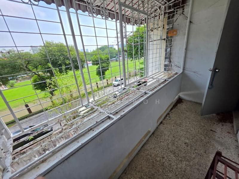 Apartment for Sale at Taman Kampar - Tavyi Poh - Balcony - PropertyGuru.com.my