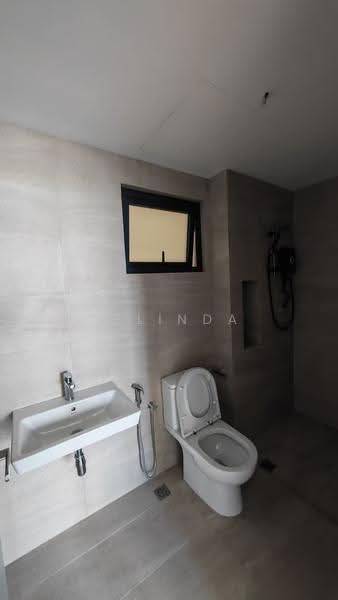 Kondominium untuk Dijual di Skyline KL - Melinda Goh - Bathroom - PropertyGuru.com.my