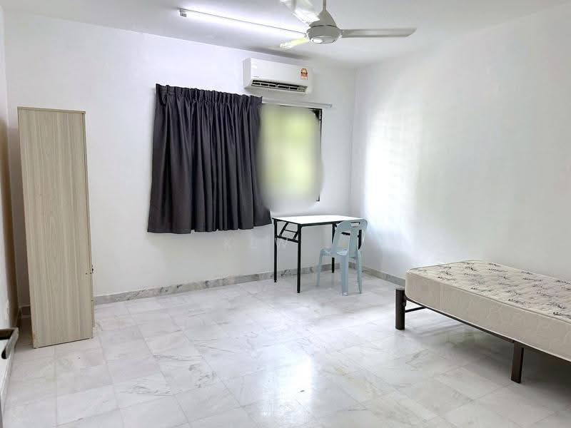 2-storey Terraced House for Sale in Taman Connaught (Cheras) - Kew . - Bedroom - PropertyGuru.com.my