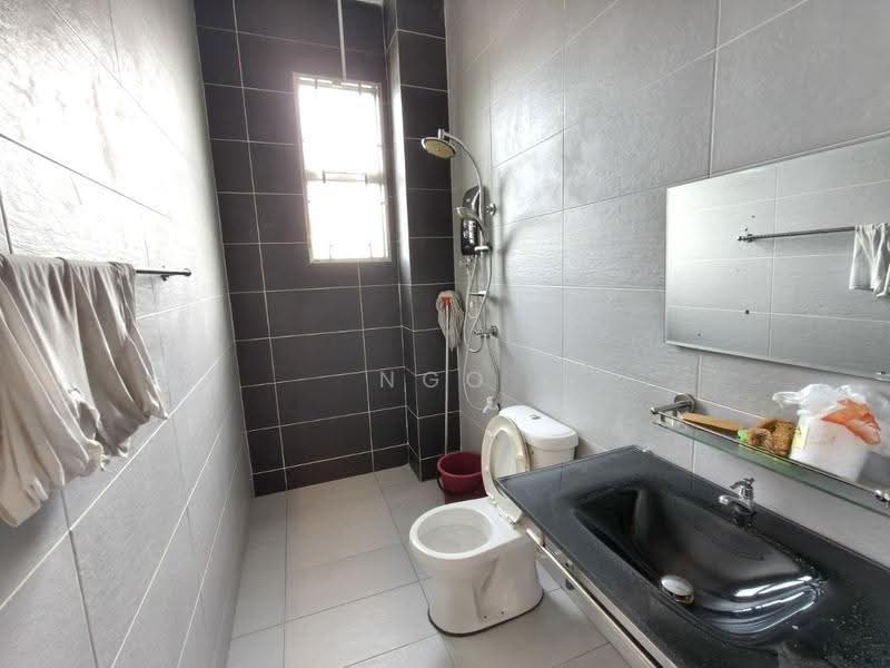 Rumah Teres 2-Tingkat untuk Dijual di Batu Pahat (Johor) - NGO - Bathroom - PropertyGuru.com.my