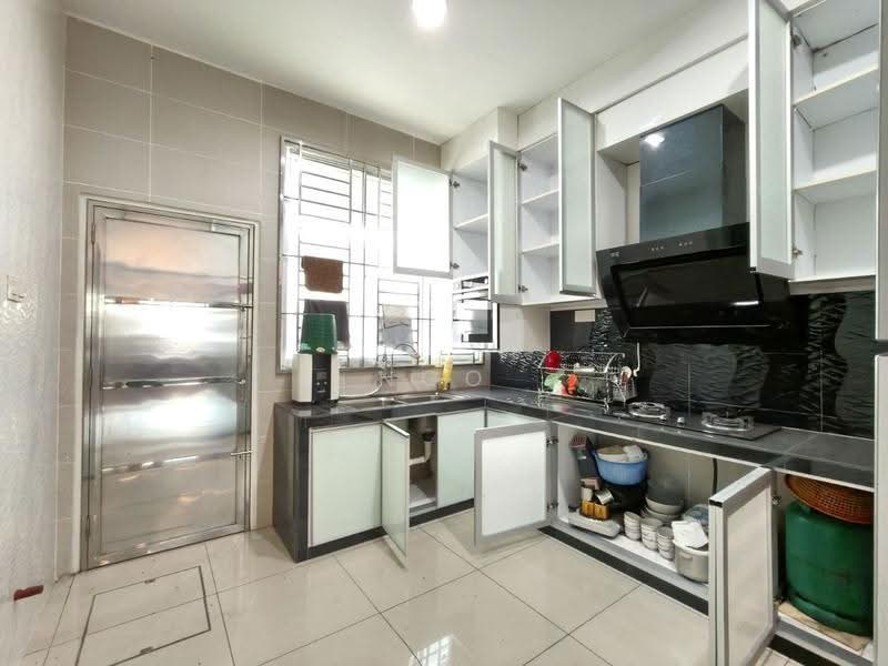 Rumah Teres 2-Tingkat untuk Dijual di Batu Pahat (Johor) - NGO - Kitchen - PropertyGuru.com.my