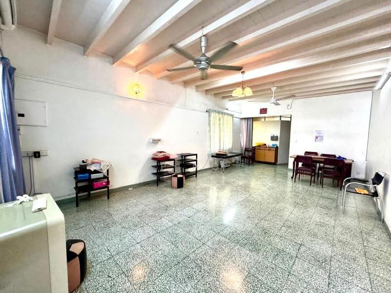 2-storey Terraced House for Sale in Pulau Tikus (Penang) - Ping Koay - Living Room - PropertyGuru.com.my