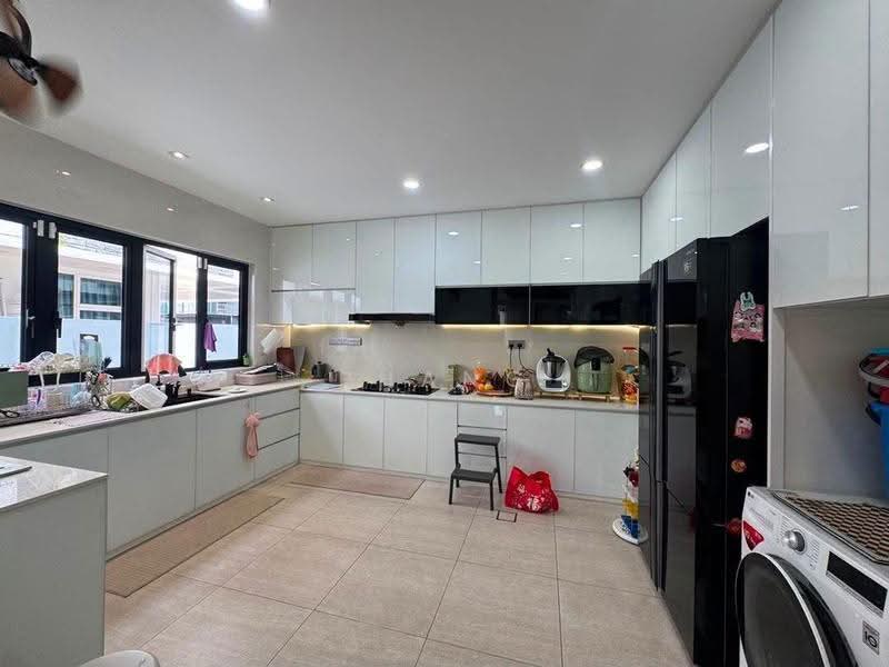Semi-Detached House for Sale in Austin Heights (Tebrau) - Phang Elainne - Kitchen - PropertyGuru.com.my