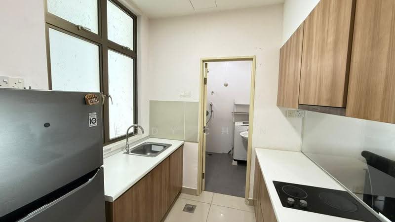Kediaman Servis untuk Dijual di Palazio - Eddy Chan - Kitchen - PropertyGuru.com.my
