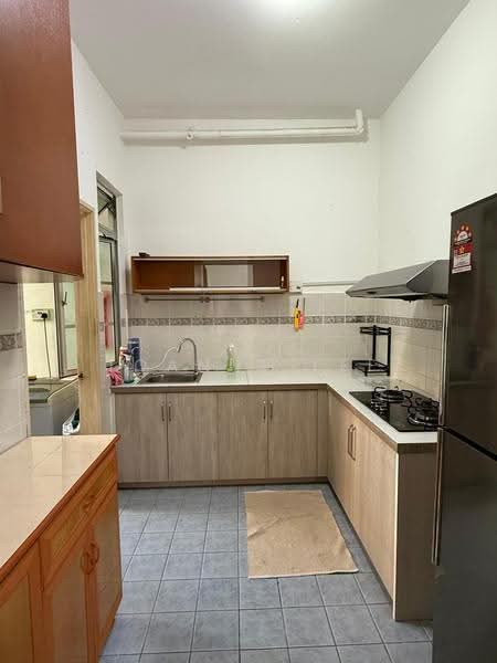 Townhouse for Rent in Luyang Perdana (Kota Kinabalu) - Joanne Lee - Kitchen - PropertyGuru.com.my