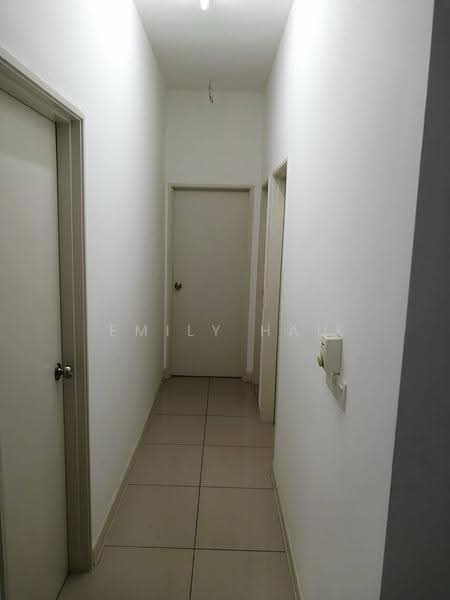 Kediaman Servis untuk Disewa di Greenfield Regency - Emily Hau - Corridor - PropertyGuru.com.my