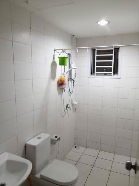 Kediaman Servis untuk Disewa di Greenfield Regency - Emily Hau - Bathroom - PropertyGuru.com.my