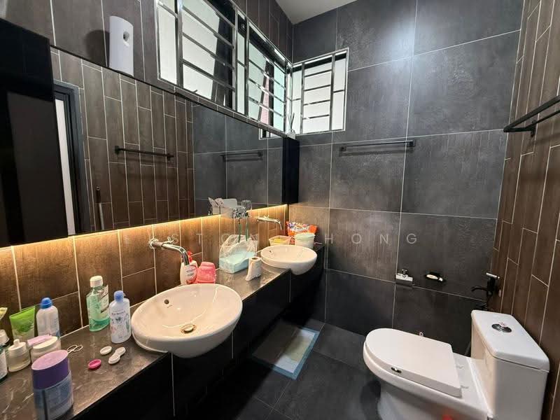Terraced House for Sale in Bandar Putra Kulai (Kulai) - Elston Chong - Bathroom - PropertyGuru.com.my