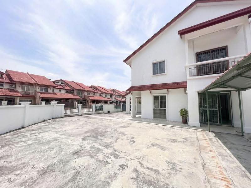 2-storey Terraced House for Rent in Kota Kemuning (Shah Alam) - Ivy Mak - Exterior - PropertyGuru.com.my