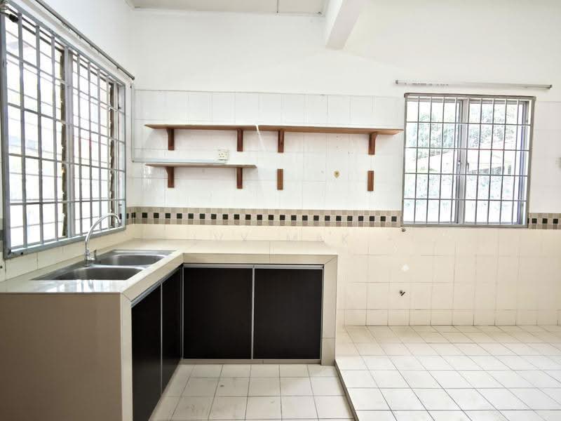 2-storey Terraced House for Rent in Kota Kemuning (Shah Alam) - Ivy Mak - Kitchen - PropertyGuru.com.my