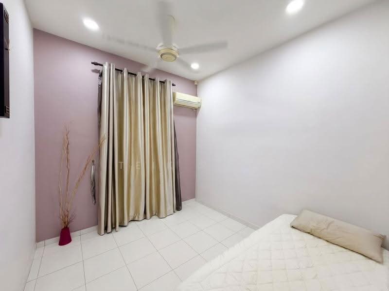 Rumah Teres 2-Tingkat untuk Disewa di Setia Tropika (Johor Bahru) - Teik Shen - Bedroom - PropertyGuru.com.my