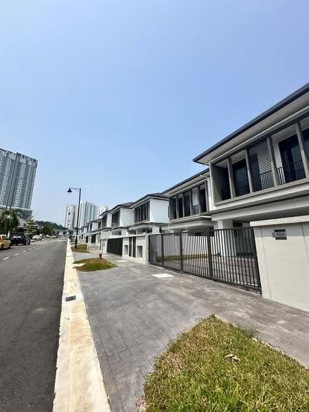 Semi-Detached House for Rent in Bandar Kinrara (Selangor) - Zakee Chan - Exterior - PropertyGuru.com.my