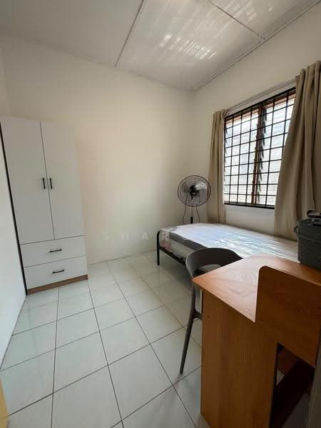 Townhouse for Rent in Taman Impian Indah (Sungai Buloh) - Sharon Wong - Bedroom - PropertyGuru.com.my
