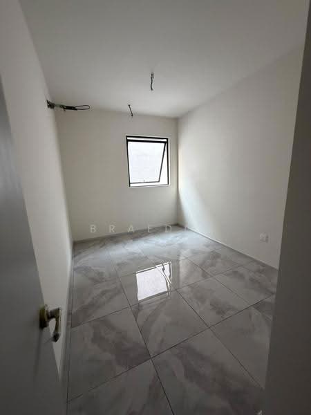 Rumah Teres 2.5-Tingkat untuk Dijual di Taman Bukit Serdang (Seri Kembangan) - Braedon - Interior - PropertyGuru.com.my