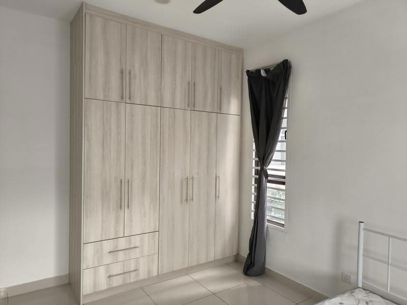 Kediaman Servis untuk Dijual di Ten Kinrara - Ron Liew - Bedroom - PropertyGuru.com.my