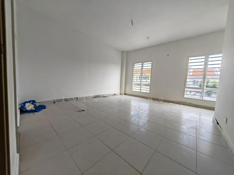 Shop / Office for Sale in Hulu Semenyih (Selangor) - Even Chong - Living Room - PropertyGuru.com.my