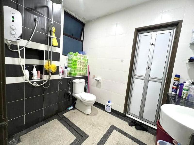 Pangsapuri untuk Dijual di Seri Austin Residence (Pangsapuri Seri Austin) - Elston Chong - Bathroom - PropertyGuru.com.my