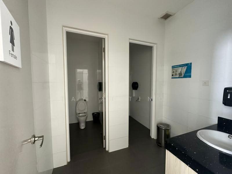 Kilang untuk Disewa di Pasir Gudang (Johor) - Tay Ai Ting - Bathroom - PropertyGuru.com.my