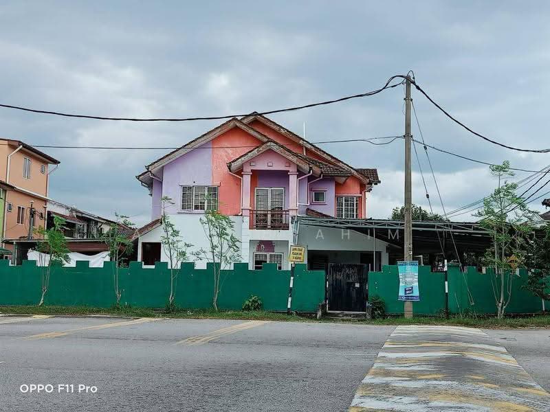 Rumah Teres 2-Tingkat untuk Dijual di Seksyen 7 (Bangi) - Azli Ibrahim - Exterior - PropertyGuru.com.my