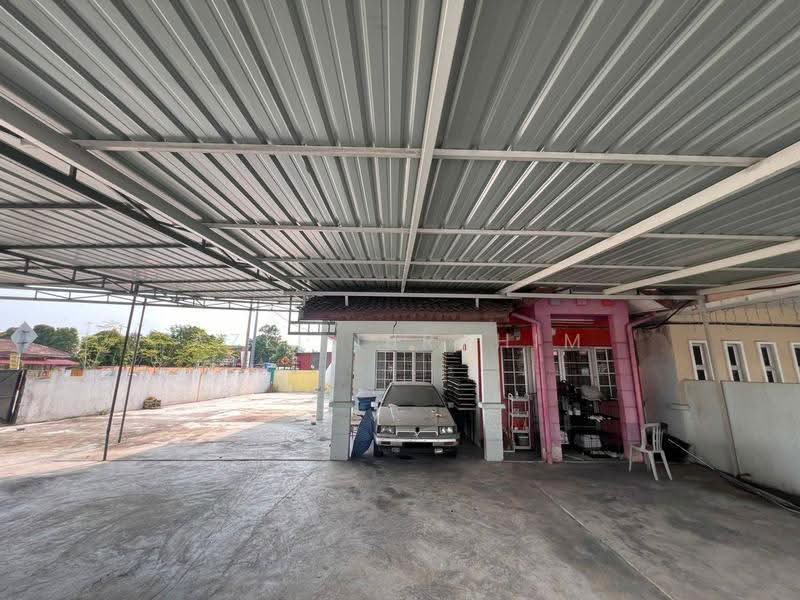 Rumah Teres 2-Tingkat untuk Dijual di Seksyen 7 (Bangi) - Azli Ibrahim - Exterior - PropertyGuru.com.my