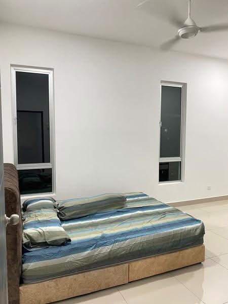 Terraced House for Rent in Bandar Springhill (Jimah) - Ong Jia Hui - Bedroom - PropertyGuru.com.my