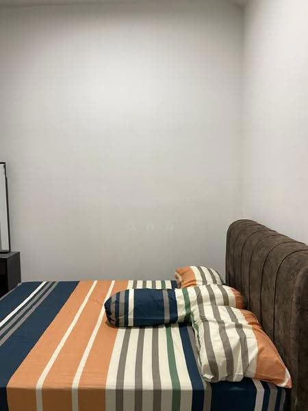 Terraced House for Rent in Bandar Springhill (Jimah) - Ong Jia Hui - Bedroom - PropertyGuru.com.my