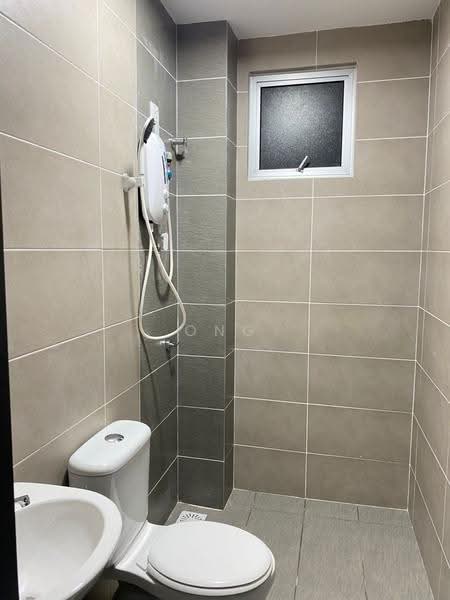 Terraced House for Rent in Bandar Springhill (Jimah) - Ong Jia Hui - Bathroom - PropertyGuru.com.my