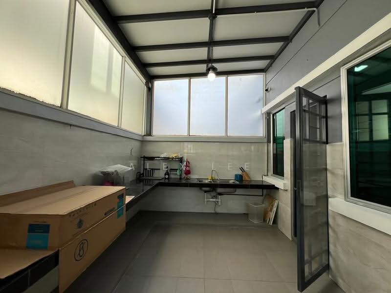 Semi-Detached House for Rent in Taman Anggun (Rawang) - Alex Lee - Kitchen - PropertyGuru.com.my