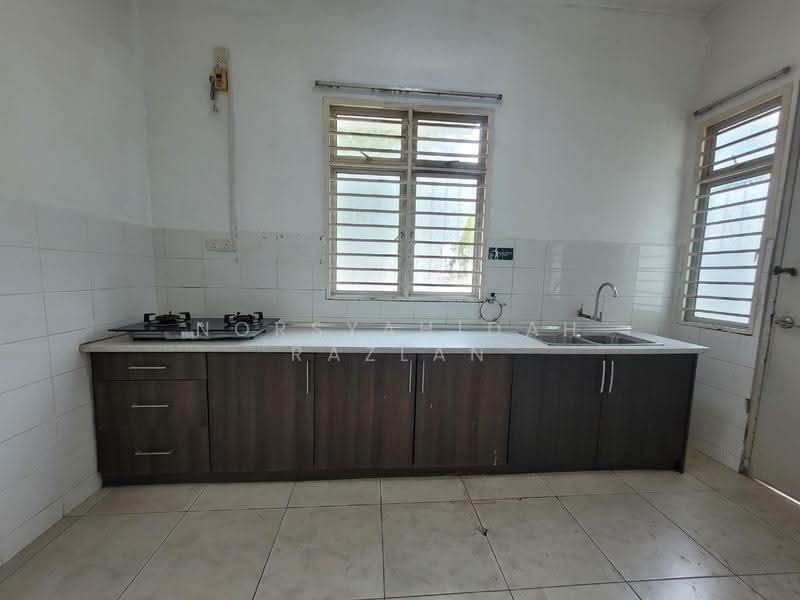 Rumah Teres 2-Tingkat untuk Disewa di Presint 11 (Putrajaya) - Norsyahidah Razlan - Kitchen - PropertyGuru.com.my