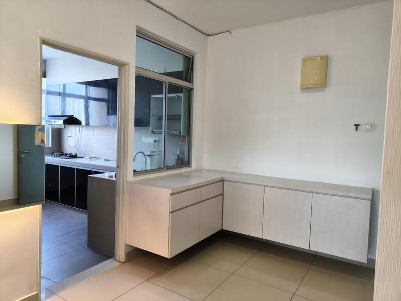Apartment for Sale at East Bay (Seri Bayan) - Cy Hong - Kitchen - PropertyGuru.com.my