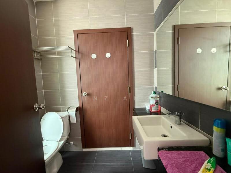 Kondominium untuk Disewa di KSL D'Esplanade Residence - Vinz Ang - Bathroom - PropertyGuru.com.my